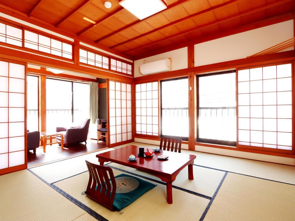 富山県 よしのや旅館 Nanto Exterior photo
